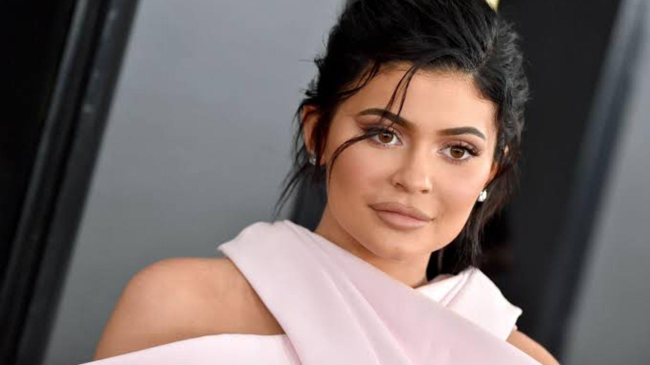 Kylie Jenner Net Worth, Family, Age, Height, Spouse, Bio