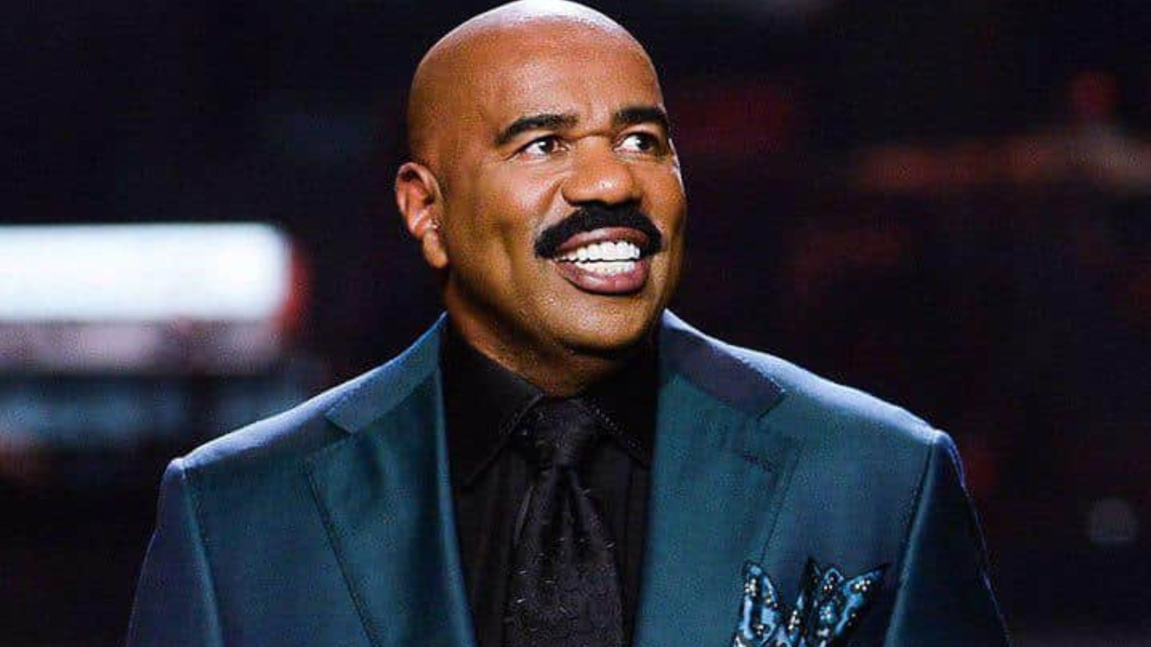 Steve Harvey Net Worth, Family, Movies, Height & Age, Quotes